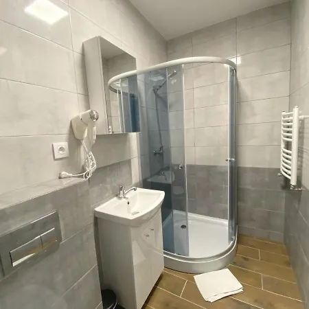 לינה וארוחת בוקר Magnezja 3*